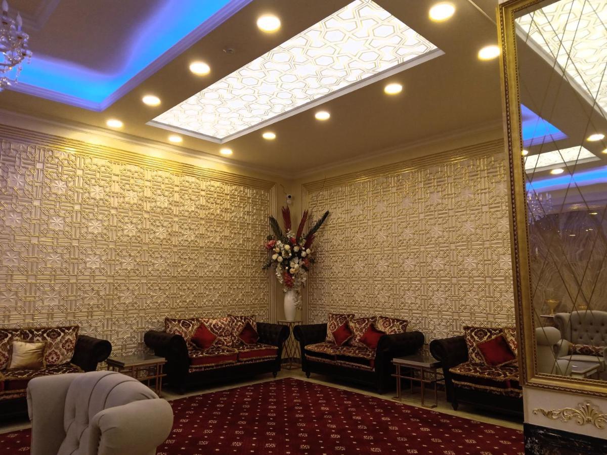 Grand Holiday Hall パヴロダル エクステリア 写真